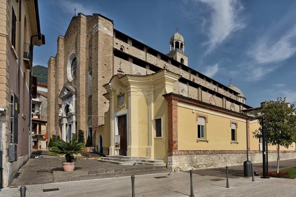 דירות סאלו Antico Palazzo Signorile מראה חיצוני תמונה